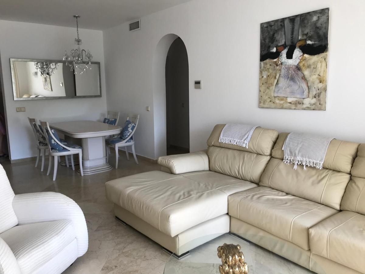 Apartment Costalita, Direct Beach Access, Ground Floor, Salt Water Pool Естепона Екстериор снимка