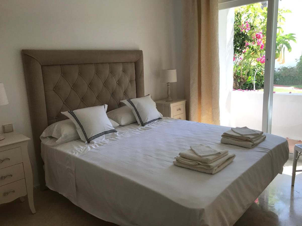 Apartment Costalita, Direct Beach Access, Ground Floor, Salt Water Pool Естепона Екстериор снимка